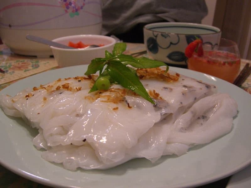 Vietnamese banh cuon — steamed rice rolls with minced pork, a Hoi An breakfast staple